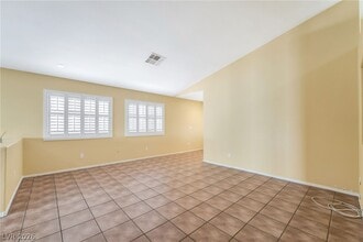 Building Photo - 9346 Coral Berry St