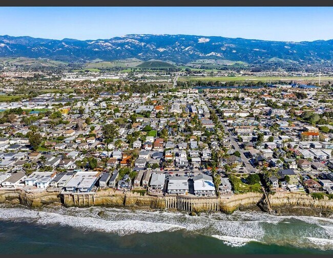 Building Photo - 6789 Sabado Tarde Rd