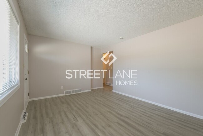 Building Photo - Charming 4 bedroom home in Denver!