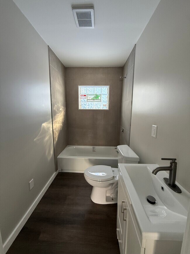 Foto del edificio - 336 Smith St