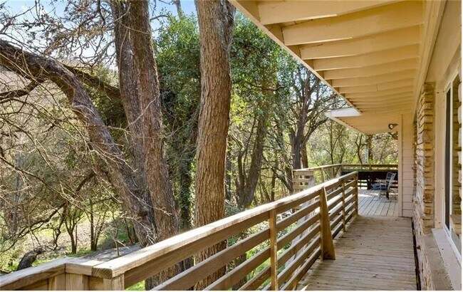 Foto del edificio - 123 Canyon Rd