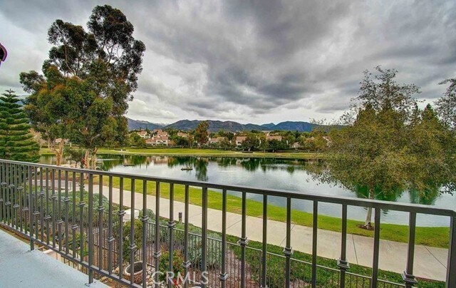 Building Photo - 32 Vista-Lago