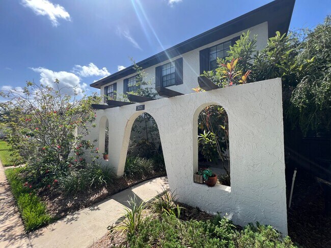 Foto del edificio - 2 Bedroom 2.5 Bath 2 Story Townhome AVAILA...