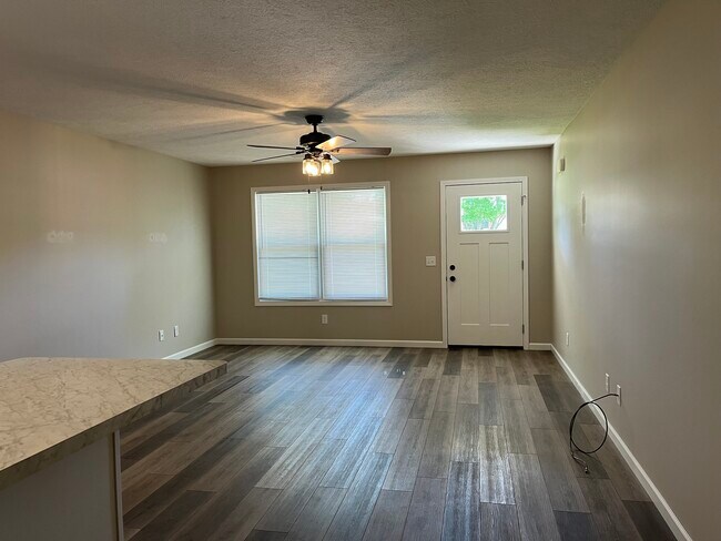 Living room - 428 James Ave