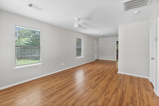 Building Photo - 1208 Hillyer St
