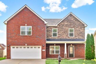 Building Photo - 3771 Windmill Dr