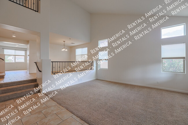 Building Photo - 654 E Sipapu Dr