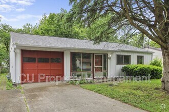 Building Photo - 1105 Westfield Dr