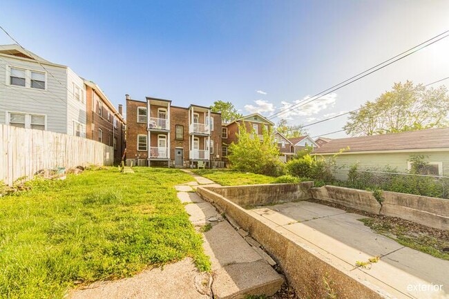 Building Photo - 3947A Utah St