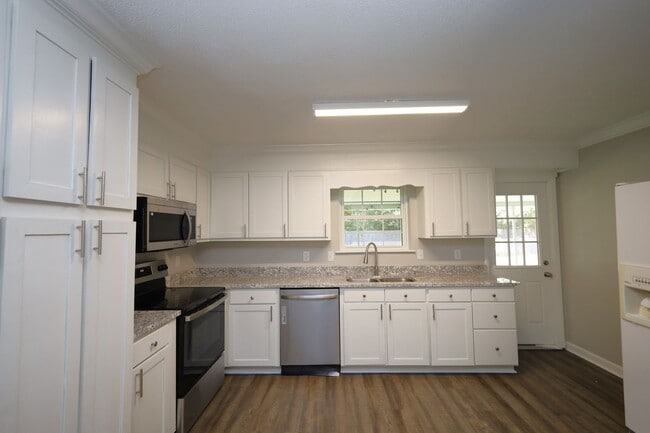 Building Photo - 4116 Lantern Ln