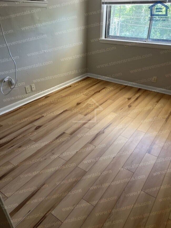 Foto del edificio - 5417 Slayton Ave