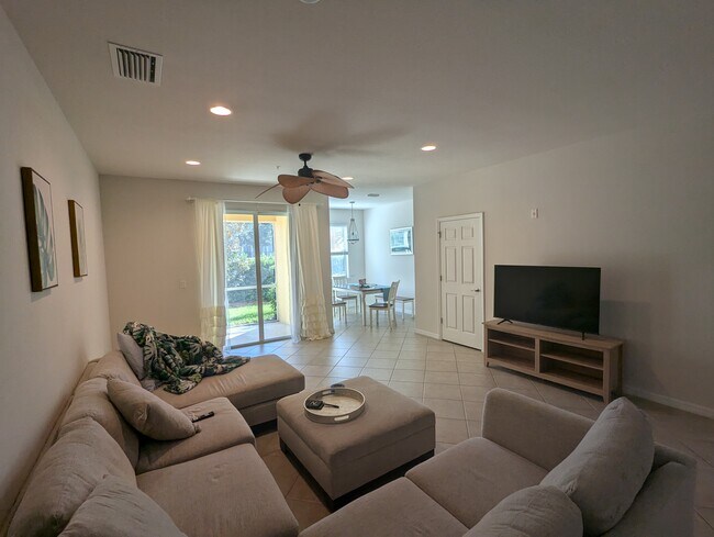 Foto del edificio - 7770 Moonstone Dr