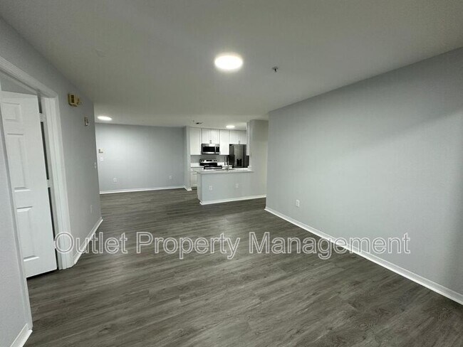 Foto del edificio - 5467 Vineland Rd