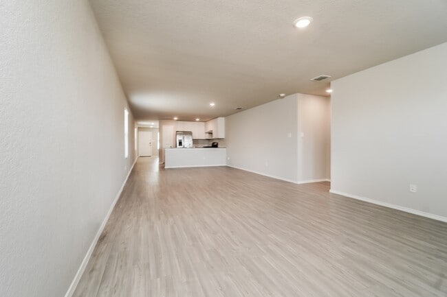 Building Photo - 6443 Cibolo Springs