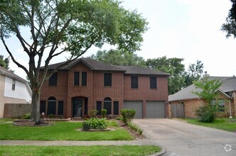Building Photo - 16707 Sussex Dr