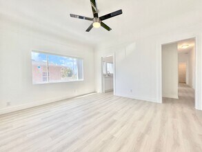 Building Photo - 707 W 48th St