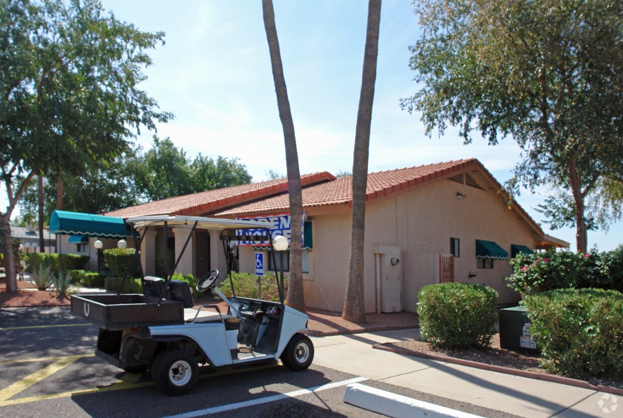 Rosewood Estates Apartments in El Mirage, AZ