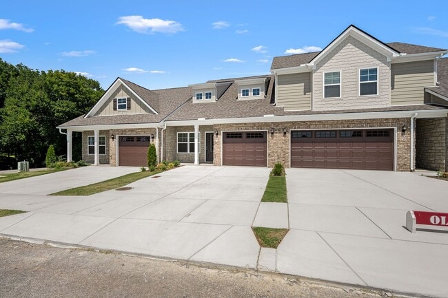 Building Photo - Park Place Townhome!