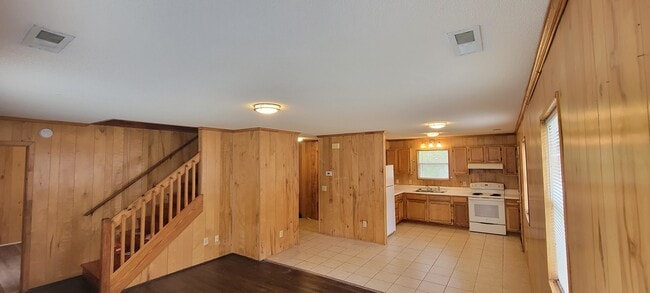 Building Photo - 5442 Sidbury Rd