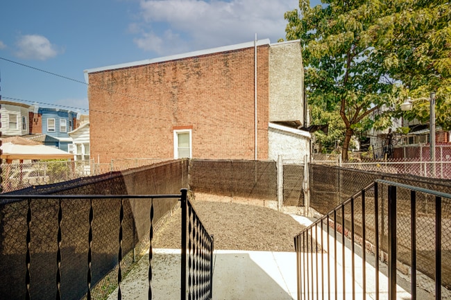 Building Photo - 5709 Baltimore Ave