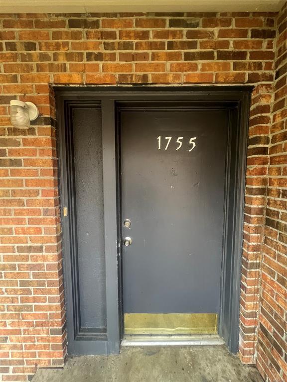 Primary Photo - 1755 COURT St