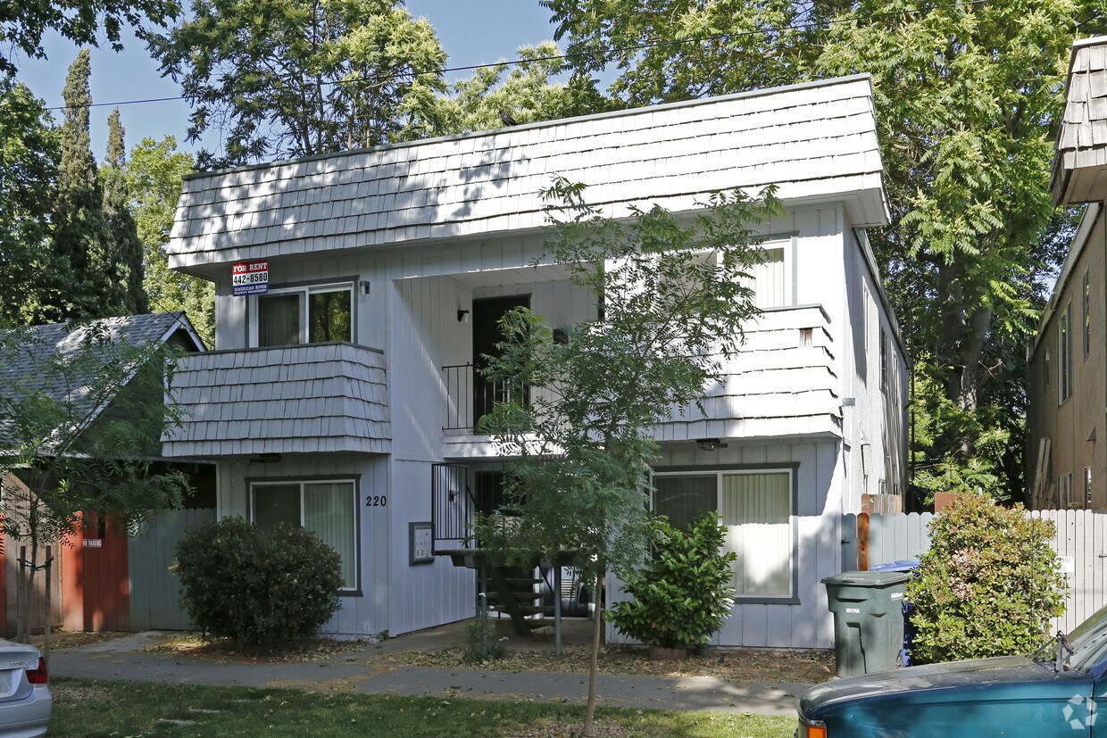 Primary Photo - 220 26th St