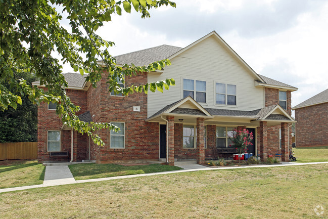 Building Photo - Sage Creek