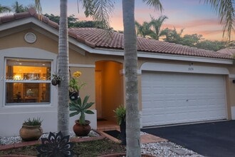 Building Photo - 1575 Zenith Way