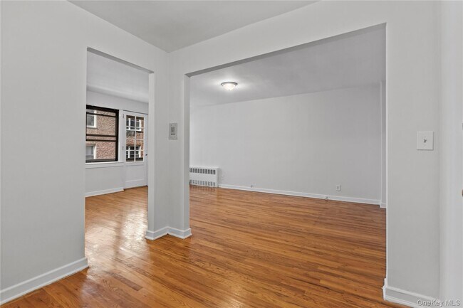 Foto del edificio - 140 E Hartsdale Ave