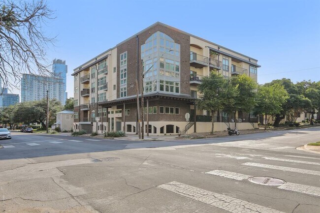 Foto del edificio - 908 Nueces St
