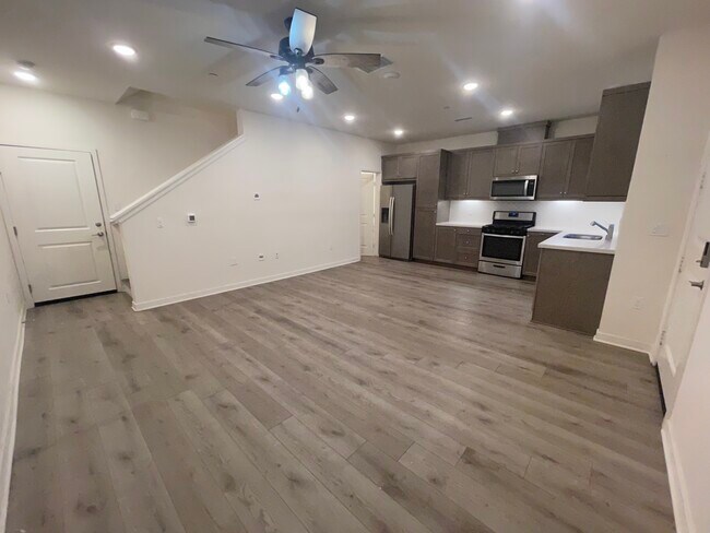 Foto del edificio - 841 Blackstone Dr