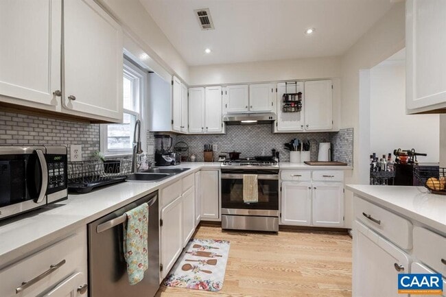 Building Photo - 430 Wynridge Dr