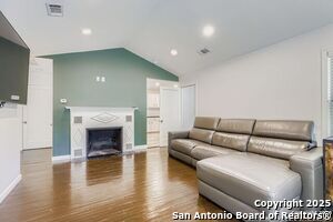 Foto del edificio - 969 N Liberty Ave