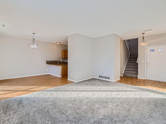 Foto del edificio - 16476 Jarrett Cir