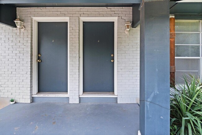 Foto del edificio - 2712 St Edwards Cir