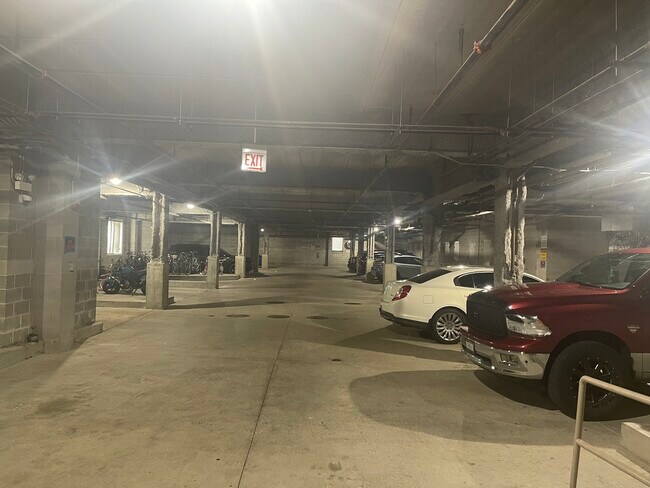 Foto del edificio - 3630 N Harlem Ave