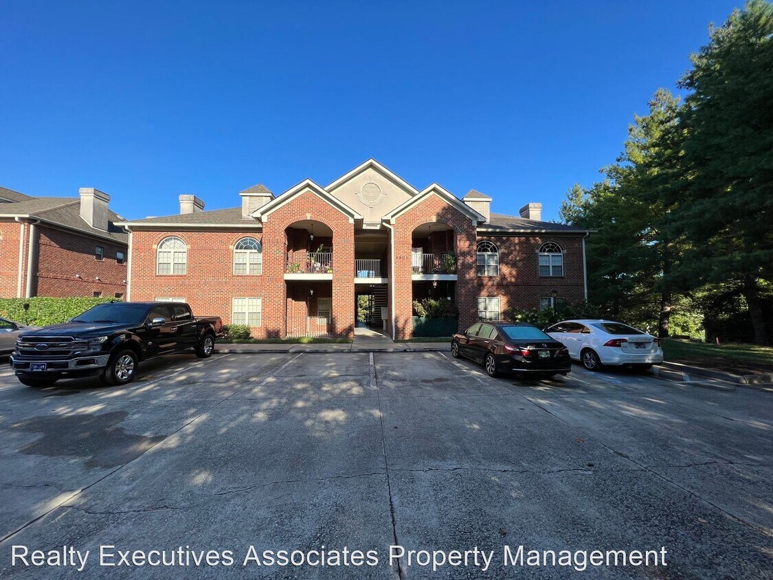 2 br, 2 bath House 4801 Lyons View Pike,... House Rental in