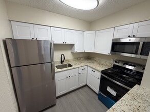 Interior Photo - 5290 70th Ave N, Pinellas Park, FL 33781