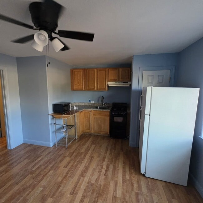 Building Photo - Updated 1-Bedroom Home in Concord – Utilit...
