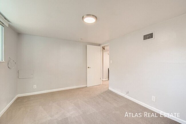Building Photo - 2475 S Lafayette St
