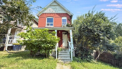 Building Photo - 3226 Smart Ave