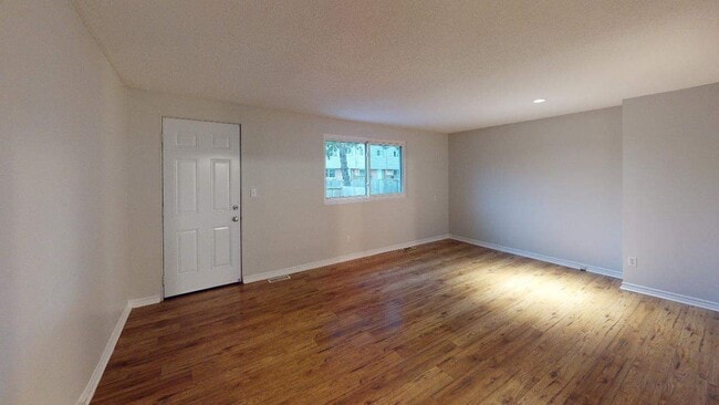 Building Photo - 2728 Scarsdale Rd