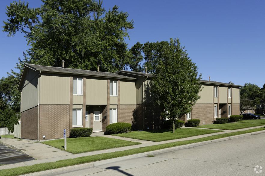 Muskegon Townhouses