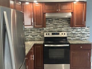 Building Photo - 4660 NW 6th Ct Building Photo - 4660 NW 6th Ct