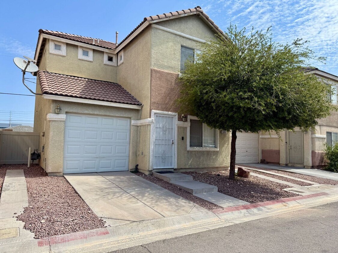 Foto principal - Stylishly Home in Gated Community – Minute...
