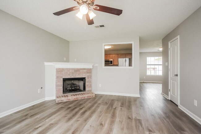 Building Photo - 9754 Riggin Dr