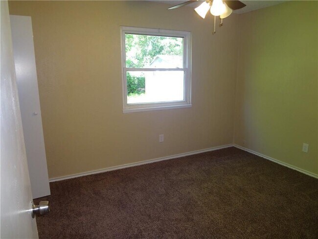 Foto del edificio - 2600 Fallcreek St