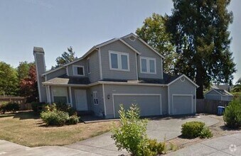 Building Photo - 371 Breeden St