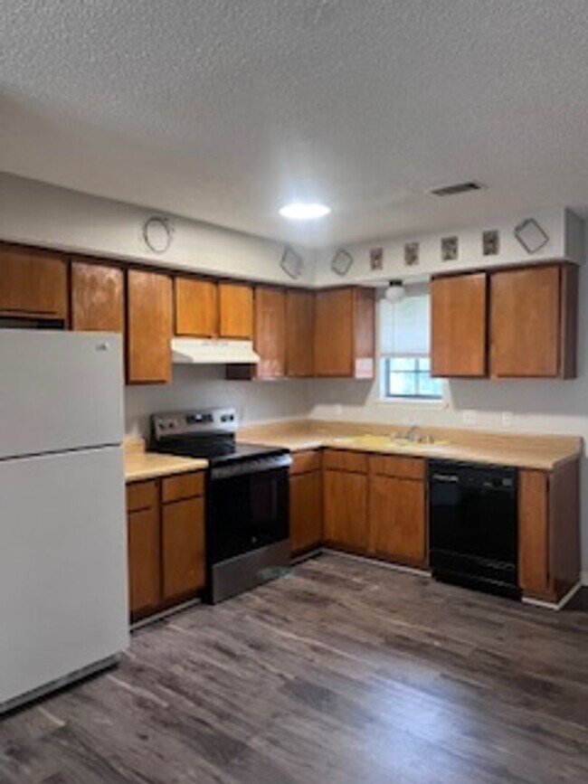 Foto del edificio - 2 Bedroom Duplex on South Z in Fort Smith