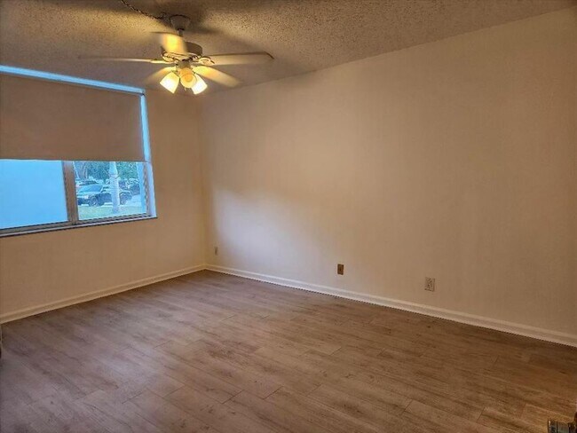 Foto del edificio - 2000 S Federal Hwy